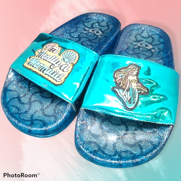 📻4/$15 Sz2 Mermaid slides - Picture 1 of 11